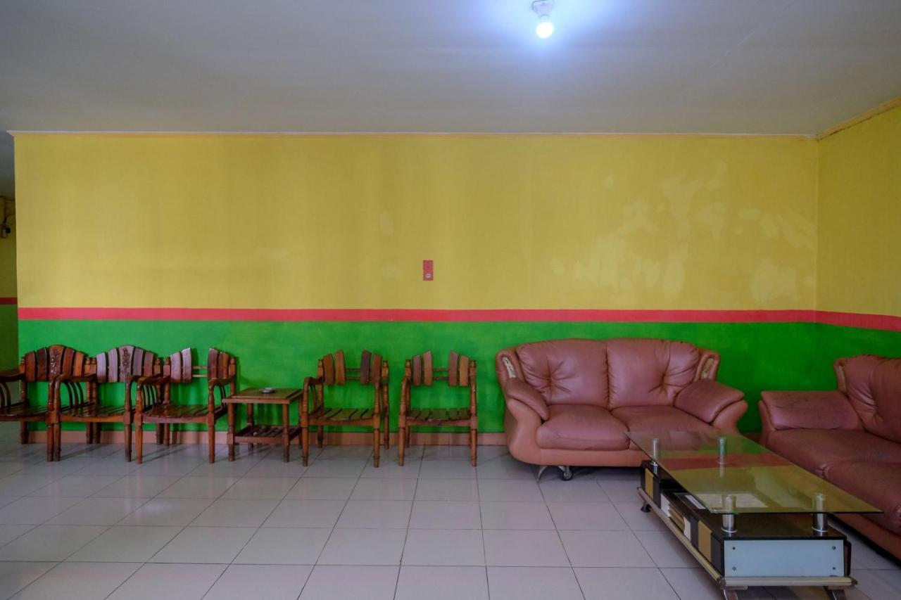 Reddoorz Near Pelabuhan Nusantara Parepare Exterior photo