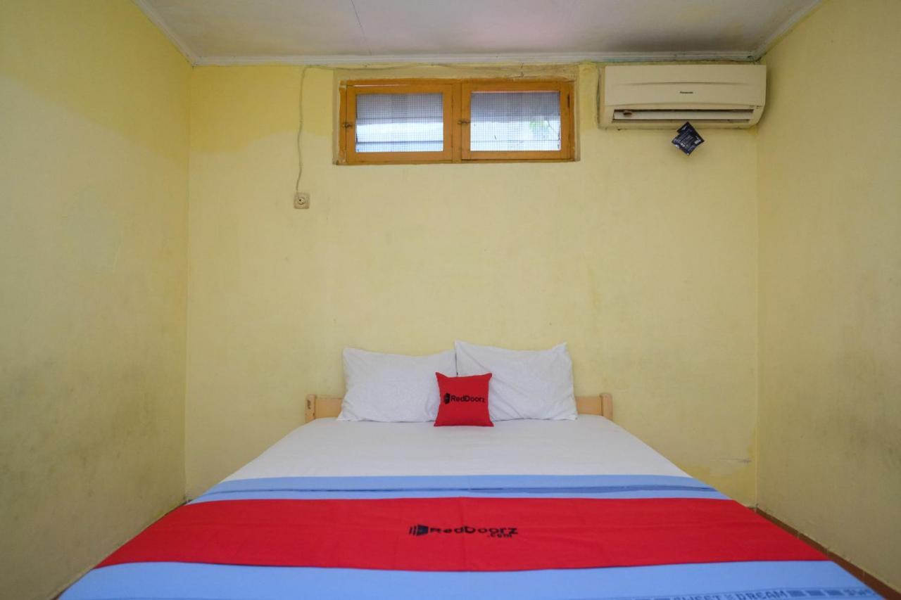 Reddoorz Near Pelabuhan Nusantara Parepare Exterior photo