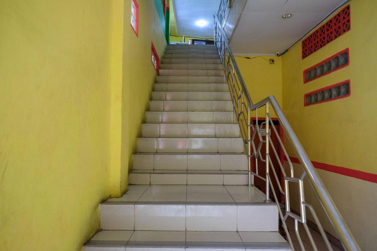 Reddoorz Near Pelabuhan Nusantara Parepare Exterior photo