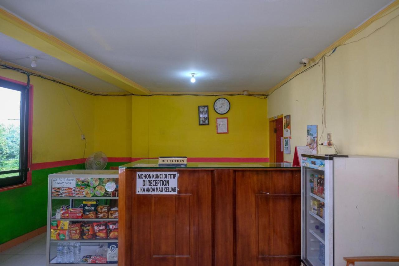 Reddoorz Near Pelabuhan Nusantara Parepare Exterior photo